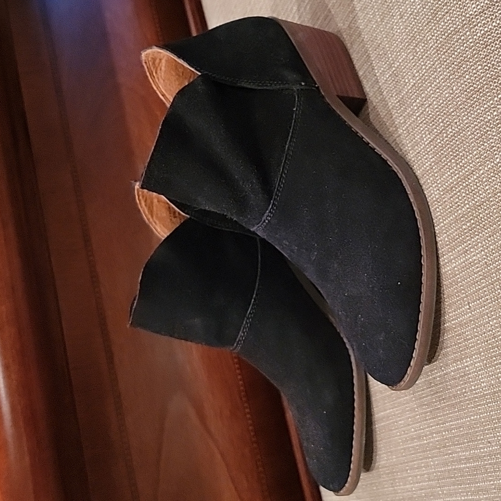 Lucky Brand Black Suede Booties